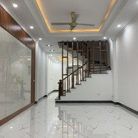 Bán Nhà P.vĩnh Hưng Q.hoàng Mai. Diện Tích: 45M2X5T.mặt Tiền5,5M, Vuông Vức, Cách Ô Tô Tránh 15M. Giá:5.5 Tỷ