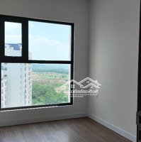 Bán Căn Hộ Chung Cư 2 Phòng Ngủ View Tầng Cao Giá Bán 2 Tỷ 350 Bao Hết Thuế Phí Chủ Lỗ 200 Triệu