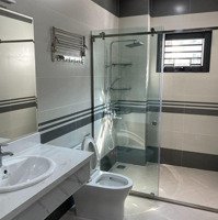 Bán Nhà Vị Trí Hẻm 4M, 1 Trục Khu Phan Xích Long Nhà Mới Xây Đẹp Đang Cho Thuê Dòng Tiền 500 Triệu