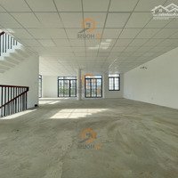 Cho Thuê Văn Phòng Đảo Kim Cương Quận 2: 10M X 20M Hầm, 4 Lầu, Sàn Suốt. Giá Bán 100 Triệu. T9 Giao Nhà