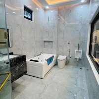 Cho Thuê Villa Siêu Vip Đối Diện Kcn Tân An 1500M2