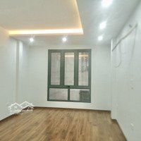 Bán Nhà Ngõ 97 Thái Thịnh Đống Đa 53M2 5 Tầng 8.X Tỷ