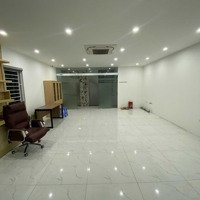 ( Ảnh Thật) Văn Phòng 80M2 Tại Ngã Tư Sở, Giá Chỉ 16 Triệu - Có Chia Sẵn Phòng, Sẵn Nội Thất