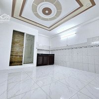 Phòng Mới 100%Rộng 40M2Gần Chợ Bà Chiểunội Thất Cơ Bản