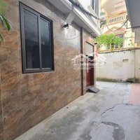 Phân Lô Cán Bộ Cấp Cao, Gần 40M2, Giá Mềm Bán Gấp, 10M Ô Tô, Lô Góc.