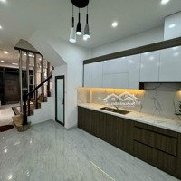 Gần 40M2 Tt Cầu Giấy, Full Nội Thất Xịn, Ô Tô Sát Nhà, Giá Mềm Bán Gấp