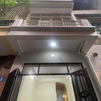 Ô Tô, Phân Lô Hoàng Quốc Việt, Sd Hơn 40M2, 5 Tầng Thông Sàn Thang Máy