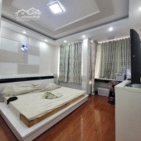 Chủ Thiện Trí Bán Gấp Nhà Hùng Vương,Q.5. Giá Bán 3Tỷ06/63,5M2, 1 Trệt 3 Lầu 5 Phòng Ngủ Full Nội Thất, Sổ Đẹp