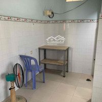 Phòng Lầu 2,3 Thoáng Có Wc ,Gân Nha Thờ Chơ Phú Bình Q11