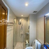 Cho Thuê Chcc Sky Center, Tân Bình.diện Tích80M2 Có 2 Phòng Ngủ Giá 16 Triệu/Tháng, Liên Hệ: 0989 236 647 Hoa