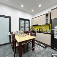 Trần Duy Hưng, Cầu Giấy, 6 Tầng 45M2 Cần Bán Ngay Nhỉnh 12 Tỷ Nhà Mới Tinh. Vị Trí Đẹp Lắm Ạ