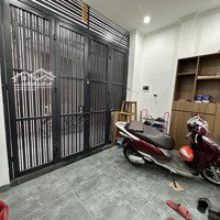 Trần Duy Hưng, Cầu Giấy, 6 Tầng 45M2 Cần Bán Ngay Nhỉnh 12 Tỷ Nhà Mới Tinh. Vị Trí Đẹp Lắm Ạ