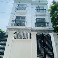 Chủ Nhà Cần Tiền Bán Gấp Nhà 52.2M2 Tại Kv Đại Thành