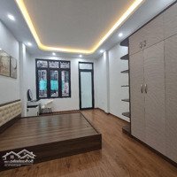 (Cực Hiếm - Chủ Rất Cần Bán) Nhà Đẹp 40M2, Ô Tô Đỗ Cửa Ngõ 147 Tân Mai, Sổ Đẹp