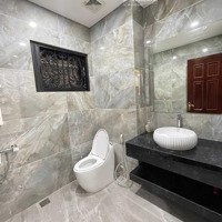 Cho Thuê Nhà Tại Vinhomes Hàm Nghi. Diện Tích: 93 M2 * 5 Tầng. Lô Góc. Thông Sàn, Thang Máy