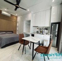 Studio Cửa Sổ, 5 Phút Vòng Xoay Dân Chủ, Toà Nhà Viettel, Thang Máy, Hầm Xe, Tiện Di Chuyển Quận 1