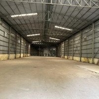 Cho Thuê 1600M2 Kho Xưởng, Mặt Đường Đại Lộ Thăng Long