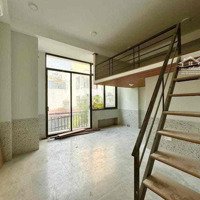 Duplex Ban Công Đẹp Mê Ly Nằm Phố Ẩm Thực