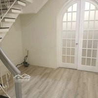 Cho Thuê Mặt Bằng Mặt Tiền 100M2 4X25 Trần Quang Khải Khu Kd Sầm Uất