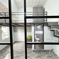 Duplex Cửa Số, Ban Công