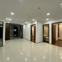 Cho thuê căn hộ Phú Đông Premier giá 7.5tr/th diện tích 68m2, nhà trống, nội thất cơ bản, có rèm