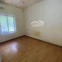 Bán Tập Thể Ở Chùa Láng 50M2 Chia 2 Phòng Có Thể Thêm Lên Tầng 4