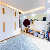 8,44 Tỷ. Có Thể Cho Thuê Làm Vp. Căn Nhà 42M2 X 4M X 7T X 10 Phòng Ngủ Đường 5M. Mặt Đường Nguyễn Đổng Chi