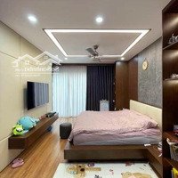 8,44 Tỷ. Có Thể Cho Thuê Làm Vp. Căn Nhà 42M2 X 4M X 7T X 10 Phòng Ngủ Đường 5M. Mặt Đường Nguyễn Đổng Chi