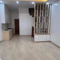 Cho Thuê Nhà Nghĩa Đô, Cầu Giấy, 30M2, 3 Ngủ, Làm Văn Phòng, Spa