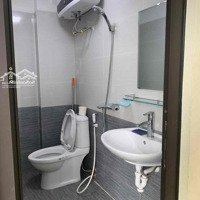 Cho Thuê Nhà Trung Kính To 50M2 5 Tầng Chia 2 Phòng