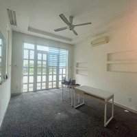 Cho Thuê Nhà Biệt Thự Kdc Him Lam Q7 Dt: 7.5X20M2 Tk Chuẩn Mở Vp, Cty Giá: 55 Triệu Liên Hệ: 0908477888