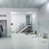 Nhà 1 Trệt 1 Lầu 200M2, 2 Phòng Ngủ 2 Vệ Sinh Sân Đậu Oto,Hẽm Xe Hơiđường Hiệp Bình