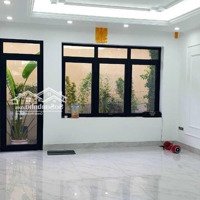 Hiếm! Bán Nhà Mặt Phố Lâm Hạ - Phân Lô Vip - Kinh Doanh Đỉnh - View Hồ - Vỉa Hè Rộng - Hơn 30 Tỷ