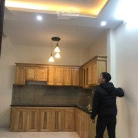 Chính Chủ Cho Thuê Nhà Nguyên Căn 30 M2 X 4 Tầng Trừ Phòng Thờ (Có Thể Ở Ngay)