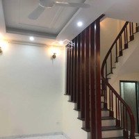 Chính Chủ Cho Thuê Nhà Nguyên Căn 30 M2 X 4 Tầng Trừ Phòng Thờ (Có Thể Ở Ngay)