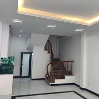 Bán Nhà Ngõ 15 Tả Thanh Oai Thanh Trì 36M2,5 Tầng,Mt 4.1M,Mới Tinh,Ô Tô 4 Chỗ Đỗ Cổng,Gần Phố.