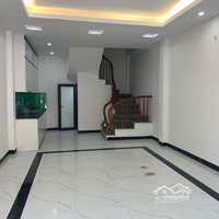 Bán Nhà Ngõ 15 Tả Thanh Oai Thanh Trì 36M2,5 Tầng,Mt 4.1M,Mới Tinh,Ô Tô 4 Chỗ Đỗ Cổng,Gần Phố.