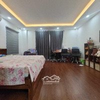 Bán Nhà Nguyễn Văn Cừ_40M_Mt 5M_Phun Nội Thất_Gần Cầu Chương Dương_20M Ra Ô Tô Tránh