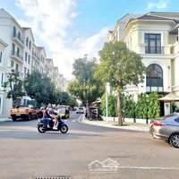 Hot! Cho Thuê Nhà Phố 126M2, 5 Tầng, Có Thang Máy Tại Vinhomes Quận 9 Giá Tốt.