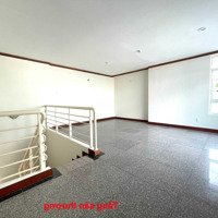 Chính Chủ Bán Penhouse 3 Tầng 242 M2 Tại Chung Cư Giai Việt Khu A2.