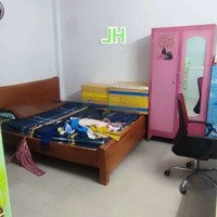 Nhà Thuê Trịnh Đình Trọng. Quận Tân Phú. 5 Phòng Ngủ 2 Vệ Sinh Dtsd 160M2