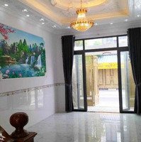 Cần Bán Nhà Mới Shr Kdc Vip Gần Cầu Lớn Hóc Môn