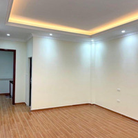 Bán Nhà Đẹp Phố Trạm Long Biên Hà Nội 40M2