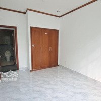 Cho Thuê Shophouse Chung Cư Giai Việt 115M2