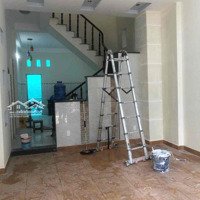 13 Triệuiệu/Tháng Nhàhẽm Xe Hơi3Phòng Ngủ Sân Rộng Để Xe. Bùi Quang Là P12