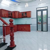 Bán Nhà 2 Lầu Có Sân Thượng Tại Kdc Hoàng Hoa Xã Long Hậu.