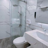 Cần Bán Căn Hộ Chung Cư Kingdom 101, 61M2, 1 Phòng Ngủ+ 1 Đa Năng, Q.10, Giá: 4.5 Tỷ, Liên Hệ: 0907582993