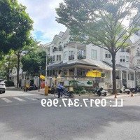 Cho Thuê Biệt Thự Đẹp Góc 2Mt Saigonpearl N.h.cảnh, Bình Thạnh