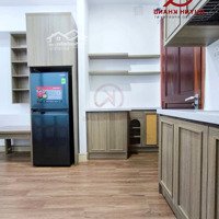 2 Phòng Ngủ- 60M2 -Ban Công Rộng View Đẹp- Hàng Xanh - Bình Thạnh