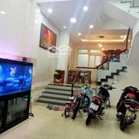 Phòng Chdv Đối Diện Vạn Phúc City